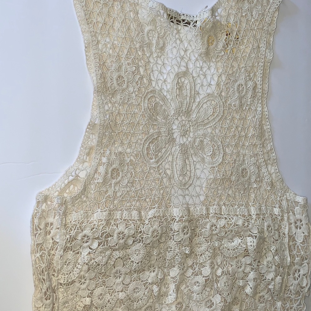 Summer sleeveless lace vest - Picture 3 of 4